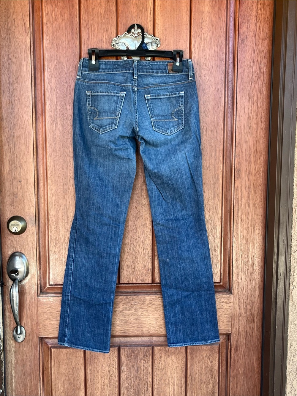 Women’s American Eagle Jeans - Picture 3 of 9